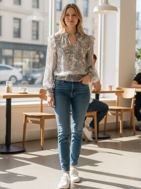 🌻 Cleo V-Neck Blouse #624